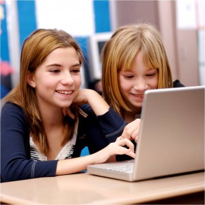 children using laptop